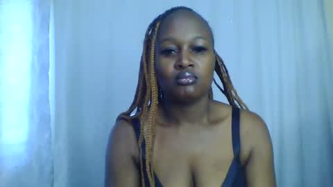 nutgal online show from June 16, 8:29 am