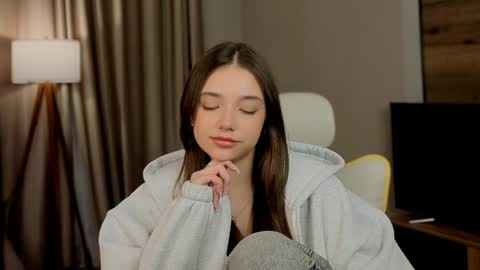 Rachel online show from June 3, 7:52 pm