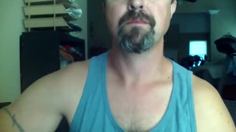nvrenuff1979 online show from May 20, 11:38 am