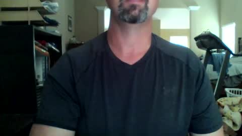 nvrenuff1979 online show from May 6, 6:58 pm