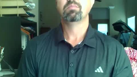 nvrenuff1979 online show from May 3, 12:33 pm