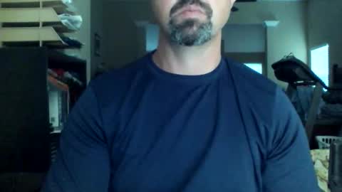 nvrenuff1979 online show from May 13, 11:31 am
