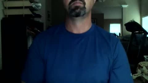 nvrenuff1979 online show from May 11, 11:39 am