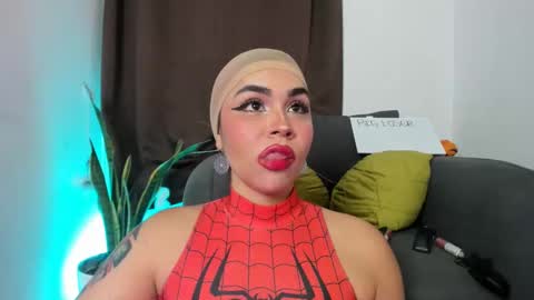 Nia online show from November 15, 1:40 am