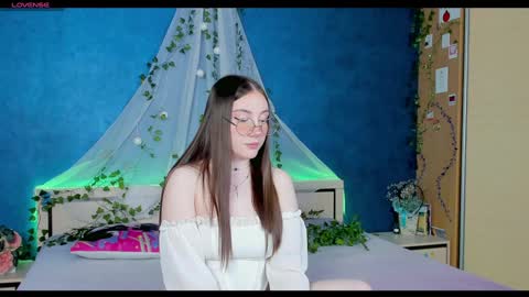 Kat online show from February 6, 6:24 pm