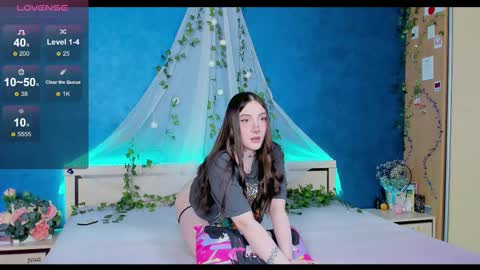 Kat online show from March 3, 6:35 pm