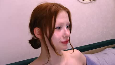 nyra_thira online show from August 5, 1:13 am