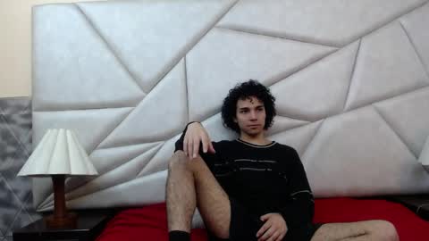 nyx_and_arian online show from May 2, 2:06 am