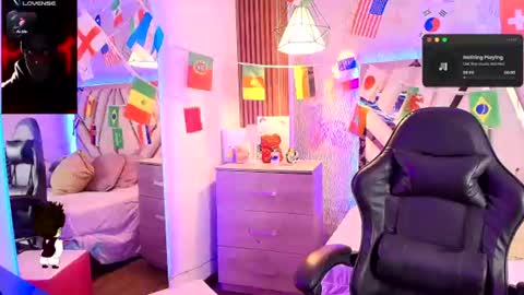 Alex   .    online show from June 30, 3:28 am