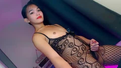 ITS ME NYXIEE online show from December 21, 3:29 pm