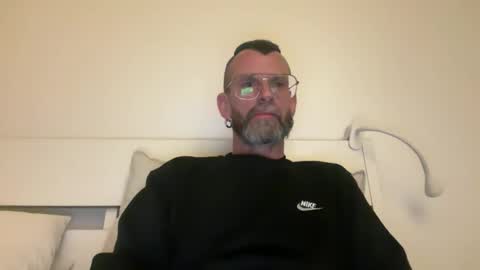 Jonathan Deep online show from November 25, 9:02 pm