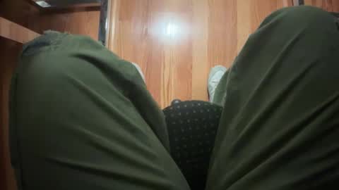 obiwand653040 online show from November 1, 1:39 am