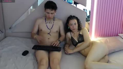 oblivionlove online show from August 4, 9:44 pm