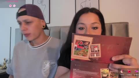Sara Help me reach 1000 followers online show from April 23, 1:02 pm