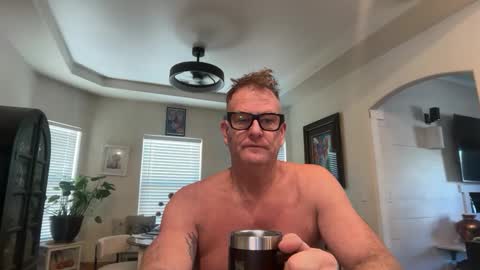 SimplyUs online show from October 4, 9:01 pm