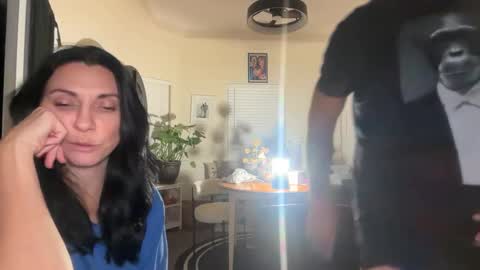 SimplyUs online show from October 3, 8:55 am