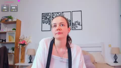 Elis online show from April 30, 8:47 pm
