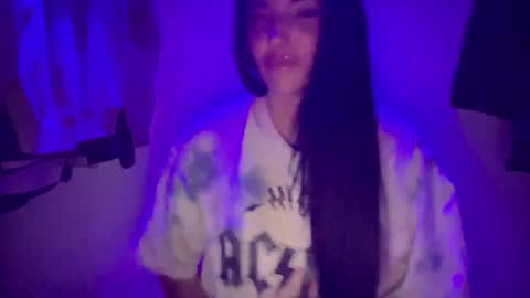 Snapshot of oceanxalara22_xo chatting on October 21, 2:49 am A L A R A  online show from October 21, 2:49 am