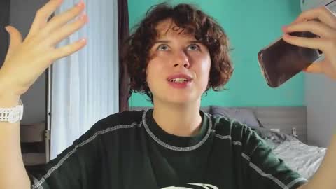 Evie online show from January 18, 9:02 am