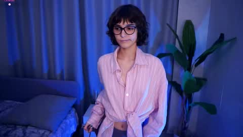 Thea online show from October 30, 7:25 pm