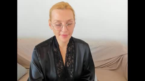 oeigesmik online show from May 6, 1:28 pm