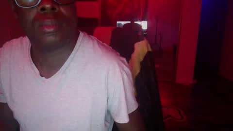 Snapshot of officialmoneyxxx chatting on January 23, 3:58 am Money online show from January 23, 3:58 am