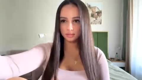 Mia online show from May 26, 1:17 pm