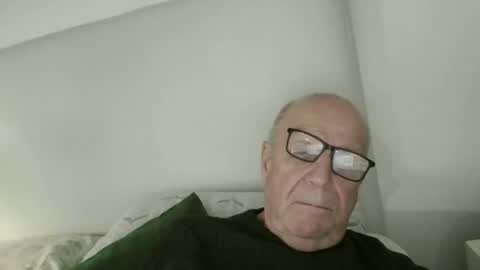 oggi95 online show from March 11, 5:05 pm