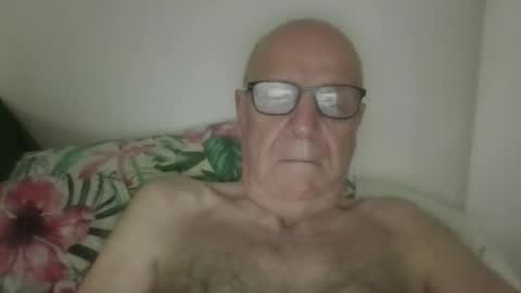 oggi95 online show from October 13, 8:05 am