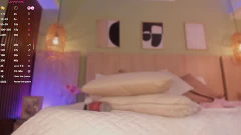 Holly online show from July 9, 11:47 am