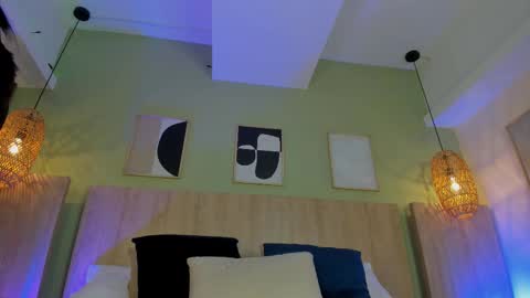 Holly online show from November 19, 11:31 am