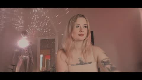 your dear Lilith Chapman online show from June 26, 1:16 pm