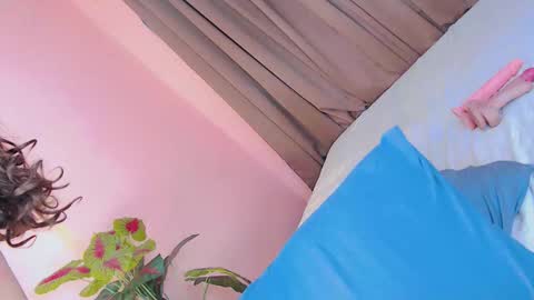 Snapshot of oh_my_bonita chatting on October 11, 11:30 pm Flora online show from October 11, 11:30 pm