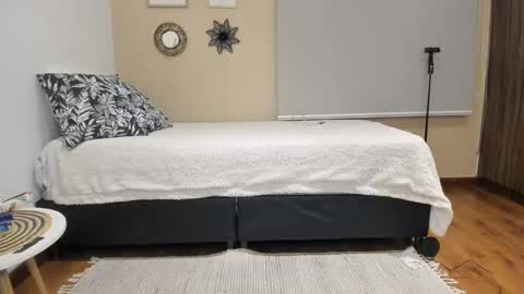 ohanna_ online show from December 22, 11:31 pm