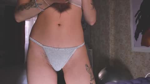 Snapshot of ohmygoddestkimmy chatting on February 16, 1:27 pm Kmmy online show from February 16, 1:27 pm