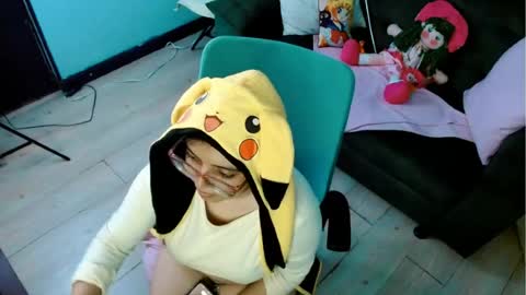 ohmysqueak online show from May 21, 2:23 pm