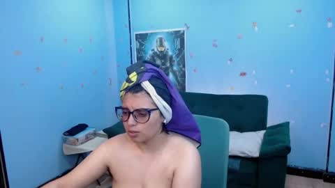 ohmysqueak online show from July 14, 2:05 am