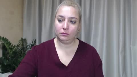 Snapshot of ohsweetiren chatting on September 30, 6:24 am Iren online show from September 30, 6:24 am