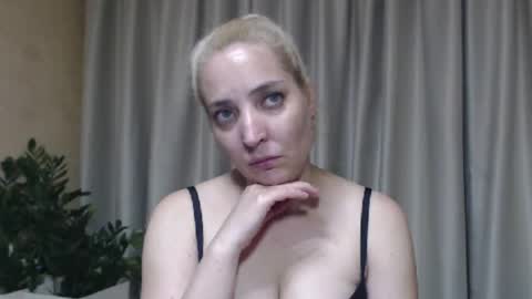 Mari online show from July 1, 5:43 pm