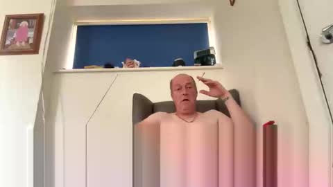 Snapshot of oiljames167 chatting on October 19, 8:41 am oiljames167 online show from October 19, 8:41 am