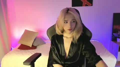 Ami online show from June 13, 9:03 pm