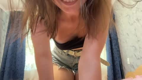 Oktavia7777 online show from August 3, 9:04 am