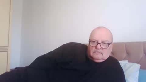 old_fkrr_ online show from February 17, 11:42 am