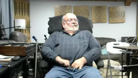 old_guy111 online show from November 25, 4:00 am