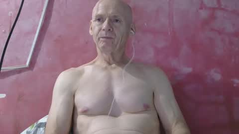 oldbuthorny62 online show from May 17, 3:10 pm