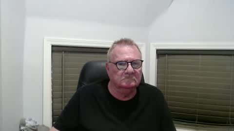 oldguybigd online show from April 29, 3:11 am