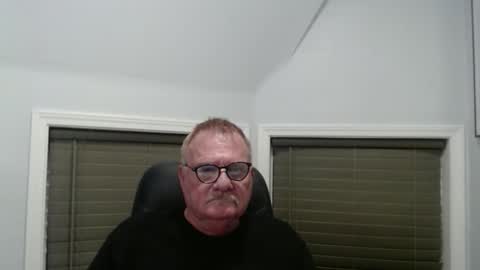 oldguybigd online show from May 2, 4:51 am