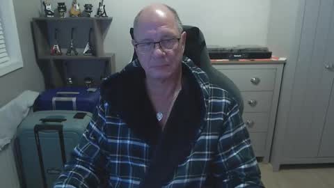 oldveteranuk online show from September 18, 5:22 am