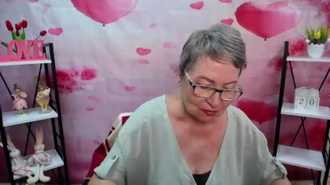OlgaLuck online show from May 20, 5:15 am