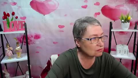 OlgaLuck online show from May 11, 5:25 am